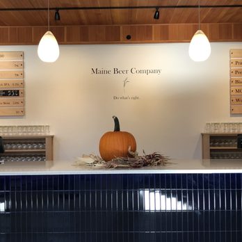 Maine Beer - The bar - Breweries Near Me - Freeport, Maine