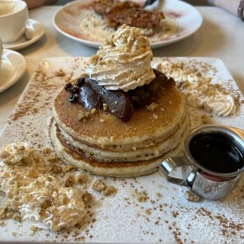 Franklin & Phoebe Brunchery - Whiskey barrel, apple pancakes. - Breakfast & Brunch Near Me - Franklin Square, New York