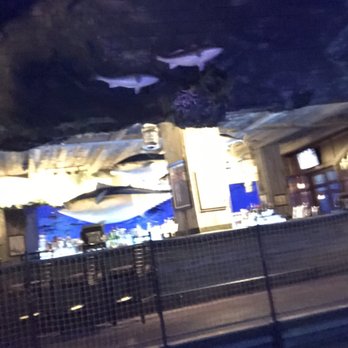 Uncle Buck's Fishbowl & Grill - American Near Me - Memphis, Tennessee