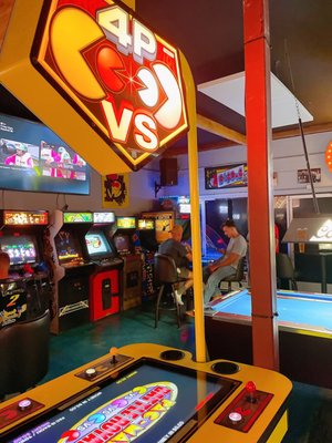 Brewski's Bar & Arcade by null