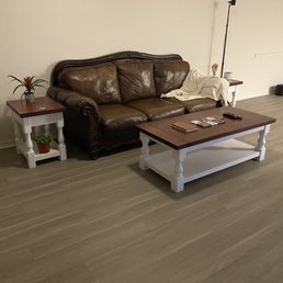Coffee table and two end tables!