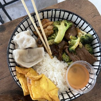 China East - Beef and broccoli - Chinese Near Me - Wauwatosa, Wisconsin China East - Beef and broccoli - Chinese Near Me - Wauwatosa, Wisconsin