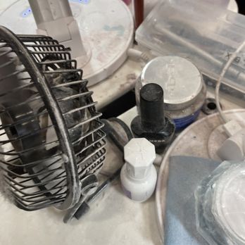 Daniel Nail Spa - This station is filthy. I've never experienced this at a salon - Nail Salons Near Me - Menifee, California