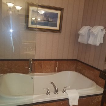 Peppermill Reno - Nice and useful but very loud jetted tub, hope the downstairs neighbors were not bothered, we felt bad so we were in it for a few minutes - Casinos Near Me - Reno, Nevada Peppermill Reno - Nice and useful but very loud jetted tub, hope the downstairs neighbors were not bothered, we felt bad so we were in it for a few minutes - Casinos Near Me - Reno, Nevada