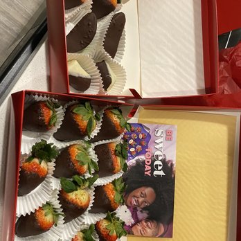 Edible Arrangements - strawberries and chocolate covered strawberries - Gift Shops Near Me - Folsom, California