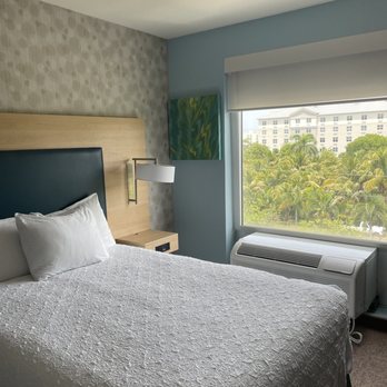 Home2 Suites by Hilton Ft. Lauderdale Airport-Cruise Port - Standard Suite - Hotels Near Me - Dania Beach, Florida