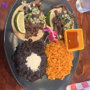 Los Chingones Mexican Grill - Carne tacos lunch special - Mexican Near Me - Miami, Florida Los Chingones Mexican Grill - Carne tacos lunch special - Mexican Near Me - Miami, Florida