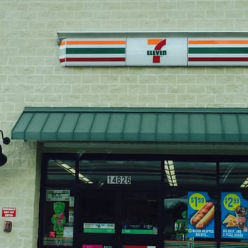 7-Eleven - the front of a 7 - eleven restaurant - Gas Stations Near Me - Jacksonville, Florida