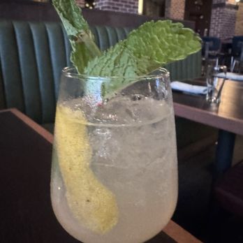 Foundry Fieldhouse - Peach elder flower spritz! delicious and not overly sweet. - Sports Bars Near Me - Nashville, Tennessee Foundry Fieldhouse - Peach elder flower spritz! delicious and not overly sweet. - Sports Bars Near Me - Nashville, Tennessee