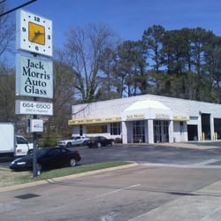 Jack Morris an Auto Glass Now Company - 2130 N Highland, across from Toys R Us - clean comfortable waiting room