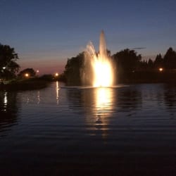 Parc Jarry - Evening by the fountain
