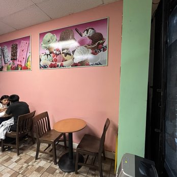 La Michoacana Cold Delights - inside seating - Ice Cream & Frozen Yogurt Near Me - Los Angeles, California La Michoacana Cold Delights - inside seating - Ice Cream & Frozen Yogurt Near Me - Los Angeles, California