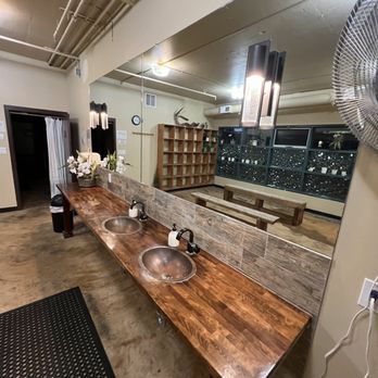 Hot Yoga Plus - Changing Room - Yoga Near Me - San Mateo, California Hot Yoga Plus - Changing Room - Yoga Near Me - San Mateo, California
