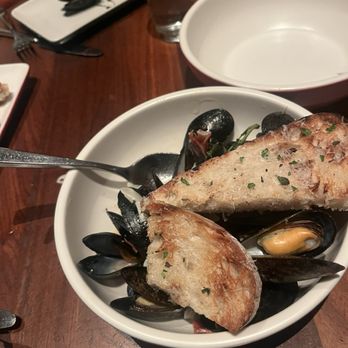 North Italia - Black Mediterranean Mussels - Pizza Near Me - Irvine, California North Italia - Black Mediterranean Mussels - Pizza Near Me - Irvine, California
