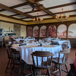 PIckwick Restaurant & Pub - Restaurant