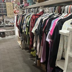 Silvr Santa Thrift & Boutique