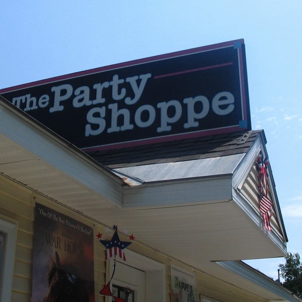 The Party Shoppe On Pickerel Lake Logo