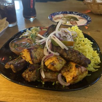 Habibi Prague Restaurant - Mixed grill platter - Halal Near Me - Praha 1, Puerto Rico Habibi Prague Restaurant - Mixed grill platter - Halal Near Me - Praha 1, Puerto Rico