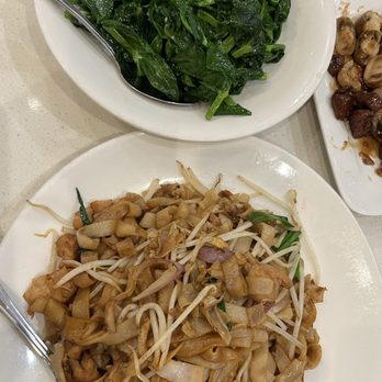 Mama Lu’s Dumpling House - Chow fun, veggies - Chinese Near Me - Alhambra, California Mama Lu’s Dumpling House - Chow fun, veggies - Chinese Near Me - Alhambra, California