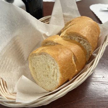 Eatalian - Complimentary bread basket - Italian Near Me - Gardena, California