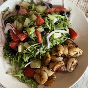 Lock 15 Brewing Co. - Summer salad with shrimp and a tasty vinaigrette - Brewpubs Near Me - Akron, Ohio Lock 15 Brewing Co. - Summer salad with shrimp and a tasty vinaigrette - Brewpubs Near Me - Akron, Ohio