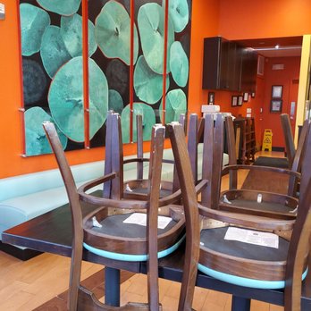 Four Sisters Grill - Dining area - Vietnamese Near Me - Arlington, Virginia Four Sisters Grill - Dining area - Vietnamese Near Me - Arlington, Virginia