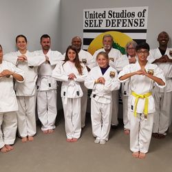 USSD French Valley - Last night's Teen/ Adult Beginner Class! Big workout, stretch, temple drills, then learning how to fall without getting hurt (slapping out).