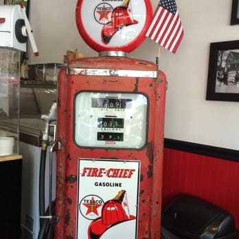 Frannie's - The front decor. - Ice Cream & Frozen Yogurt Near Me - Prescott, Arizona