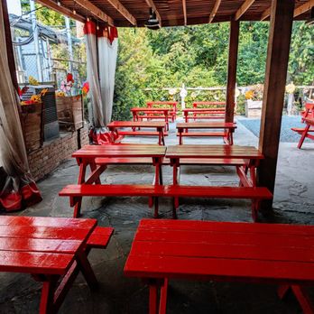 Little Matt's - Outdoor Seating - Burgers Near Me - Houston, Texas Little Matt's - Outdoor Seating - Burgers Near Me - Houston, Texas