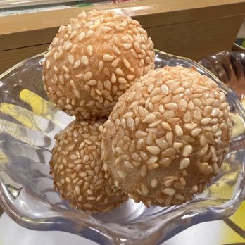 KuruKuru Sushi - Sesame ball - Sushi Bars Near Me - Honolulu, Hawaii