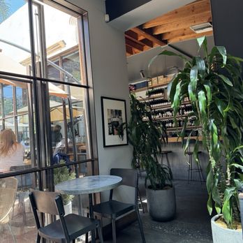 Zinqué - Interior - French Near Me - West Hollywood, California