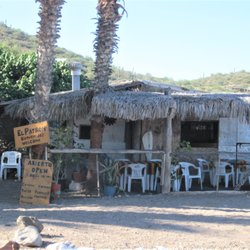 El Patron - Sign says Open 11 am - 10 pm