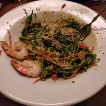 True Kitchen + Bar - Spinach Pistachio Primavera Pasta - New American Near Me - Roseburg, Oregon True Kitchen + Bar - Spinach Pistachio Primavera Pasta - New American Near Me - Roseburg, Oregon