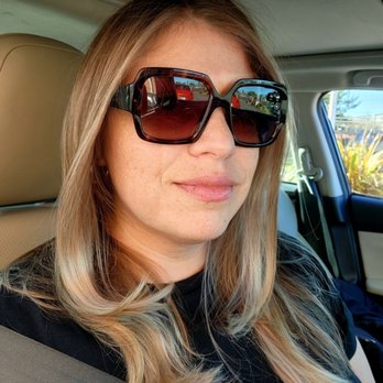 Bouffant Hair Salon - Mandatory new hair car selfie - Hair Salons Near Me - Beaverton, Oregon Bouffant Hair Salon - Mandatory new hair car selfie - Hair Salons Near Me - Beaverton, Oregon