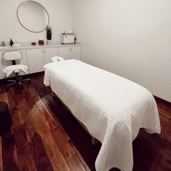 Lux Massage & Spa
