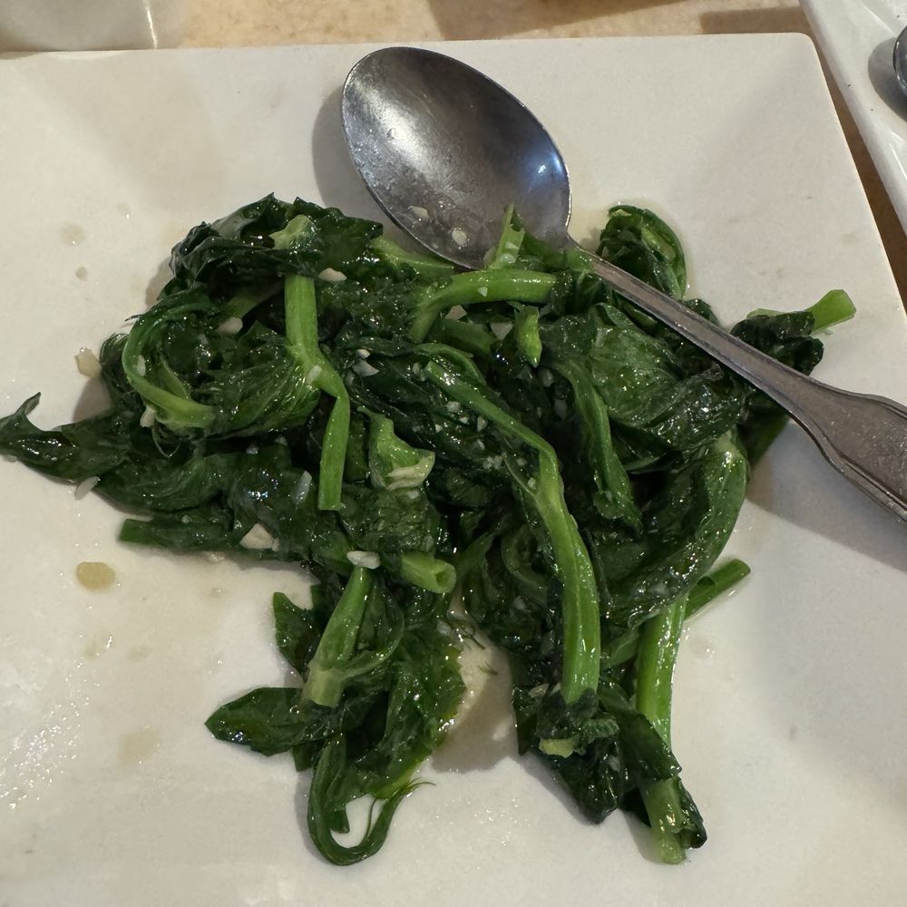 Shanghai Bun Dynasty - Sauteed Pea Sprouts with Garlic - Shanghainese Near Me - Cupertino, California