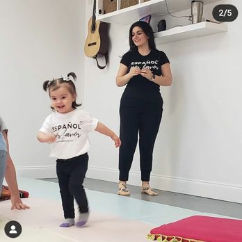 Mi Casa Es Tu Casa - Here my 15 M old loving the class - Language Schools Near Me - Austin, Texas Mi Casa Es Tu Casa - Here my 15 M old loving the class - Language Schools Near Me - Austin, Texas