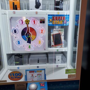 Round Table Pizza - Ooh hello fancy arcade prizes - Pizza Near Me - Shoreline, Washington