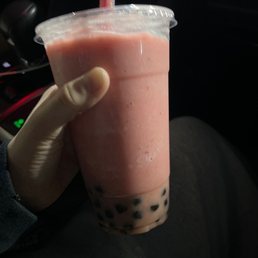 Strawberry banana smoothie with boba