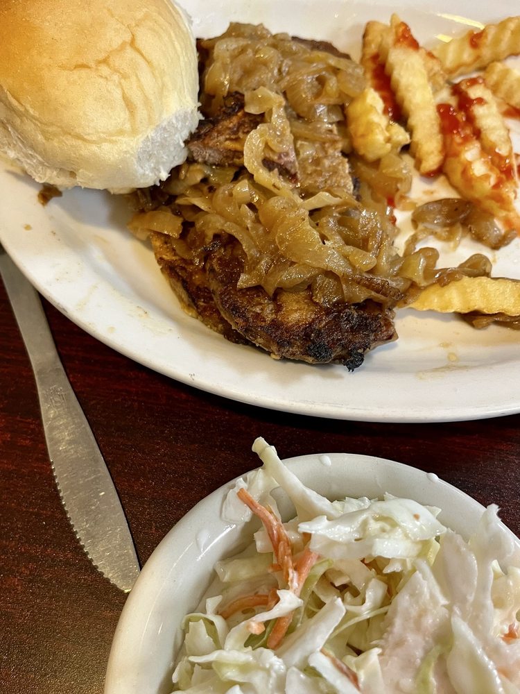 The Grove Family Restaurant Logo