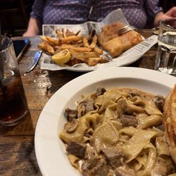 The Queen Vic - Beef & Mushroom Stroganoff and Fish and Chips.