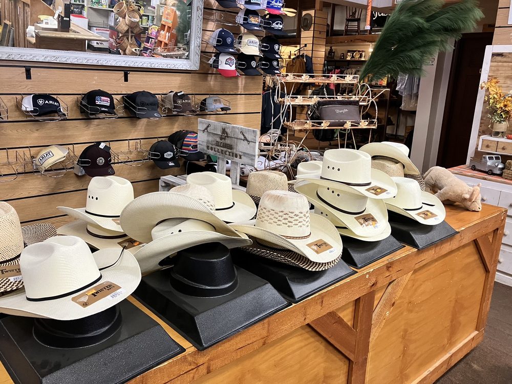 HESPERIA FEED BIN Updated May 2024 115 Photos & 25 Reviews 16770