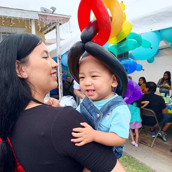 Pro Face Painting - Balloon Mohawk for the Birthday Boy - Face Painting Near Me