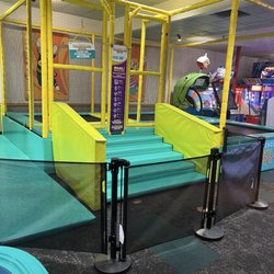 Chuck E. Cheese - Trampoline