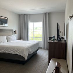 Holiday Inn & Suites Pigeon Forge Convention Center - Standard king size room