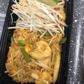 Little Thai Kitchen - Chicken Pad Thai - Thai Near Me - Spring Valley, California Little Thai Kitchen - Chicken Pad Thai - Thai Near Me - Spring Valley, California