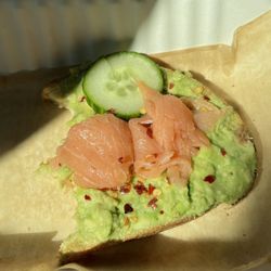 Loleo Juice Bar - Avocado toast with salmon