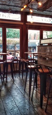 Craft+Carry Upper West Side by null