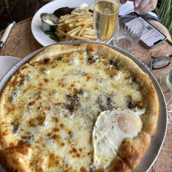 Le Zoo - Truffle pizza - French Near Me - Miami Beach, Florida Le Zoo - Truffle pizza - French Near Me - Miami Beach, Florida