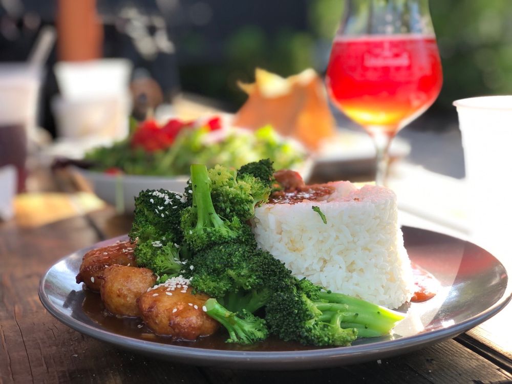 THE DUTCHESS BIERCAFE Updated August 2024 534 Photos & 512 Reviews